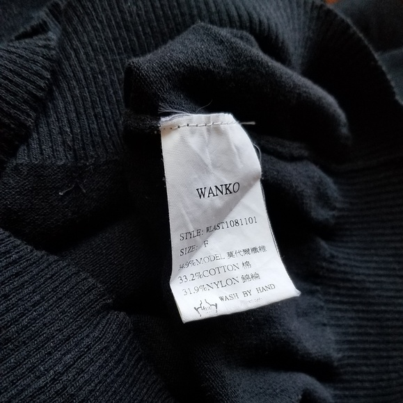 Wanko Top with Ruffle Detail - Picture 4 of 4